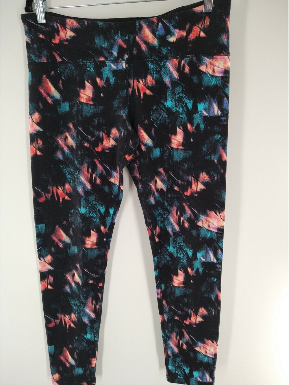 Tuff Athletics Athletic Capris Women's L Colorful 067